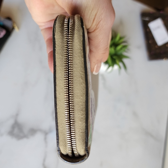 Authentic Celine Continental Zip Leather Wallet, Custom Handpainted - Picture 7 of 10